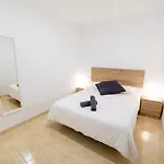 Avenida 40 דירה *